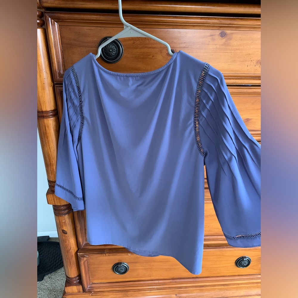 Flowy sleeve purple blouse. Ann Taylor S.